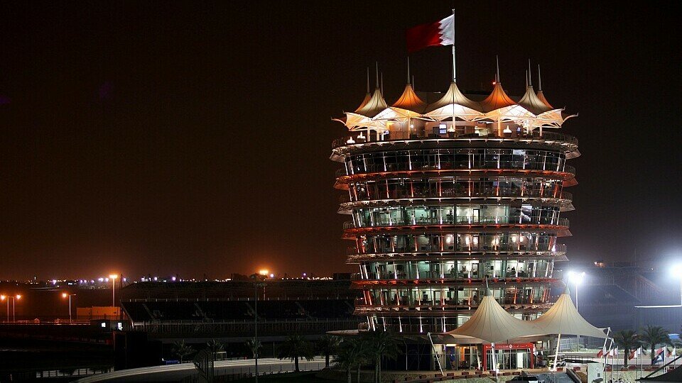 Bilder wie aus tausend und einer Nacht: Bahrain verliert auch nach Sonnenuntergang nicht an Reiz, Foto: Sutton