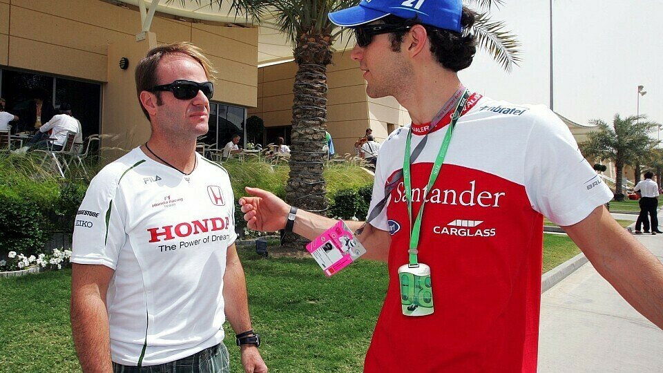 Bruno Senna spricht nicht nur mit Formel-1-Fahrern, Foto: Sutton