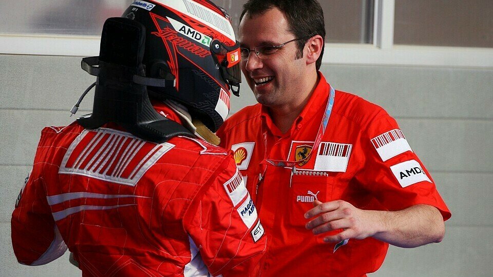 Stefano Domenicali und Kimi Räikkönen holten die bislang letzte Ferrari-Titel nach Maranello, Foto: Sutton