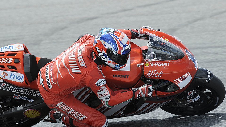 Casey Stoner hofft noch auf das Warm-up, Foto: Ducati
