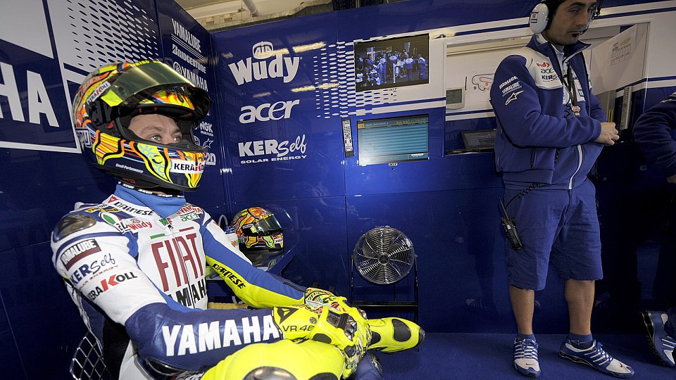 Valentino Rossi ist noch entspannt, Foto: Fiat Yamaha