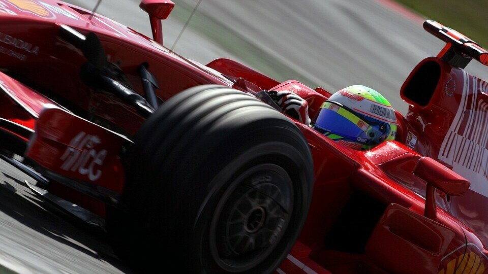Felipe Massa sitzt wieder in einem F2008., Foto: Hartley/Sutton