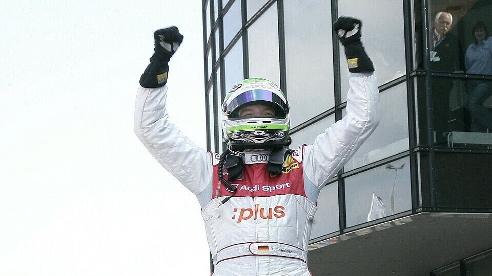 Timo Scheider kostete den Moment des Triumphs aus., Foto: Audi