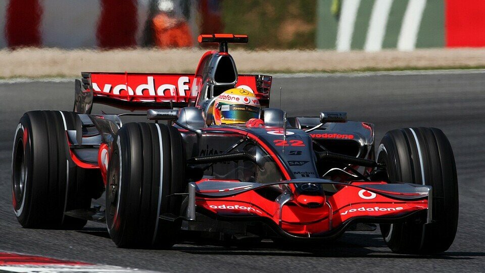 Lewis Hamilton vermisste die Pace mit Benzin, Foto: Sutton