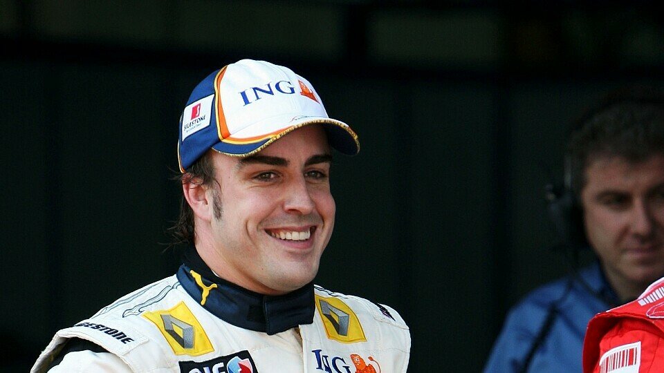 Fernando Alonso konnte lachen, blieb für Sonntag aber bescheiden, Foto: Sutton