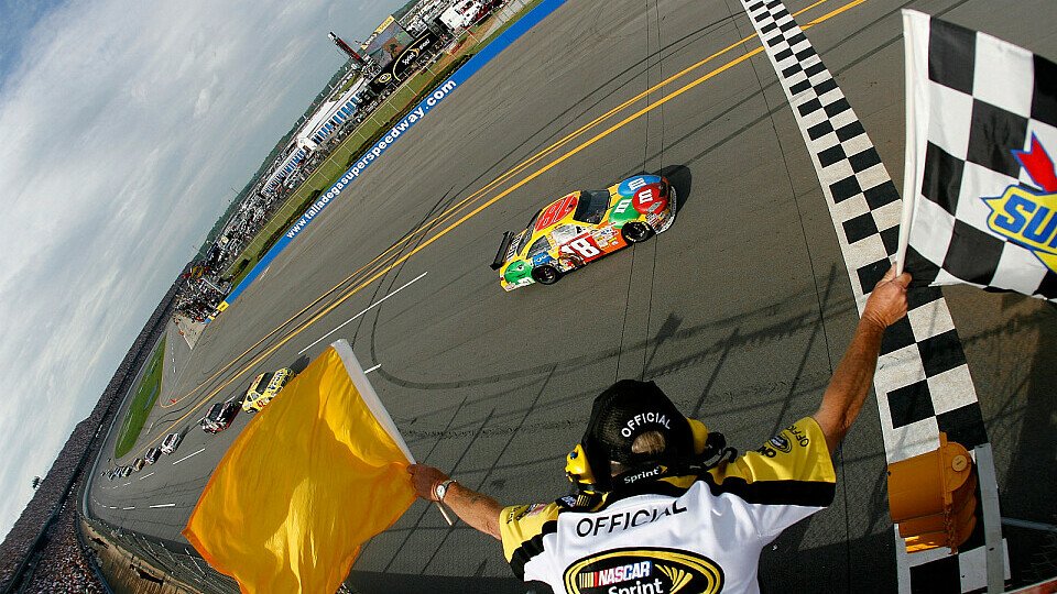 Kyle Busch schnappte sich den Sieg., Foto: Getty Images for NASCAR
