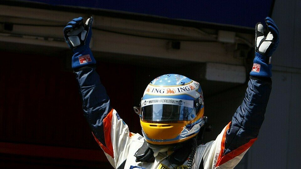 Nach dem Qualifying war er wieder der Held., Foto: RenaultF1