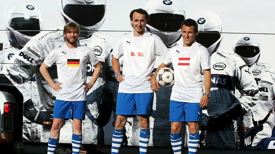 Fast die komplette Gruppe B: Deutschland, Pole und Österreich., Foto: Sutton