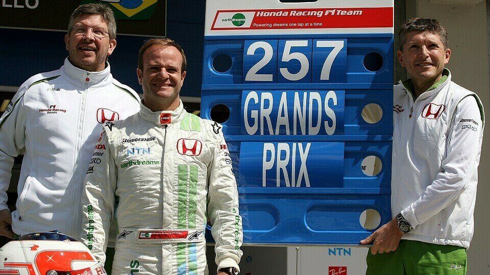 Brawn und Barrichello bleiben ein Team., Foto: Sutton