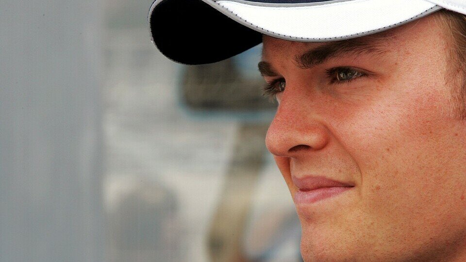 Nico Rosberg ist zuhause unterwegs, Foto: Sutton