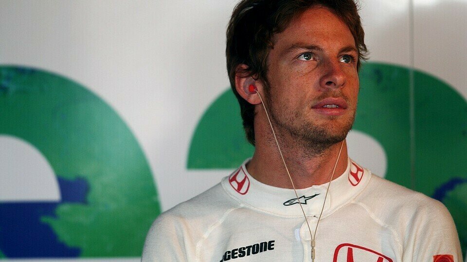 Jenson Button sucht nach der Sieg-Option, Foto: Sutton