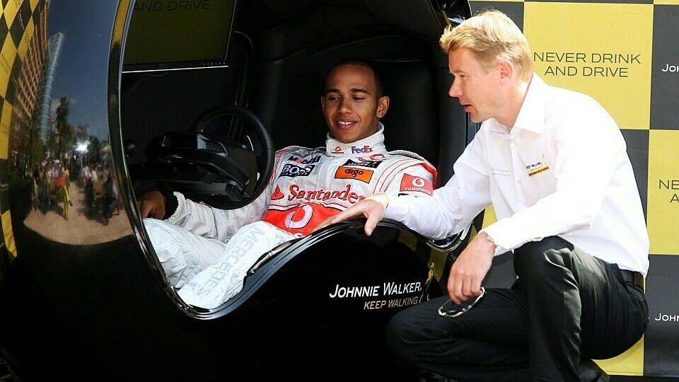 Mika Häkkinen traut beiden McLaren-Piloten einiges zu, Foto: Sutton