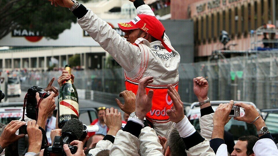 Lewis Hamilton wird wieder einmal mit den ganz Großen verglichen, Foto: Sutton