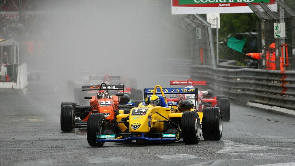 In Pau lag Michael Klein einige Runden auf Platz zwei, Foto: F3 EuroSeries In Pau lag Michael Klein einige Runden auf Platz zwei, Foto: F3 EuroSeries
