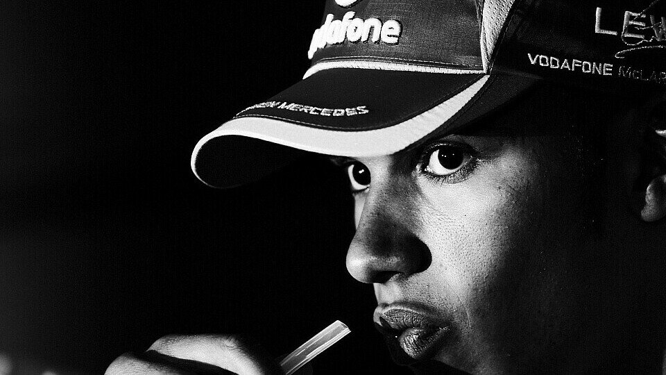 Lewis Hamilton am Scheideweg: zum Titel oder wieder nicht?, Foto: Sutton