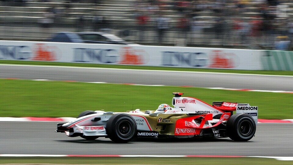 Adrian Sutil kämpfte mit den Bremsen., Foto: Sutton