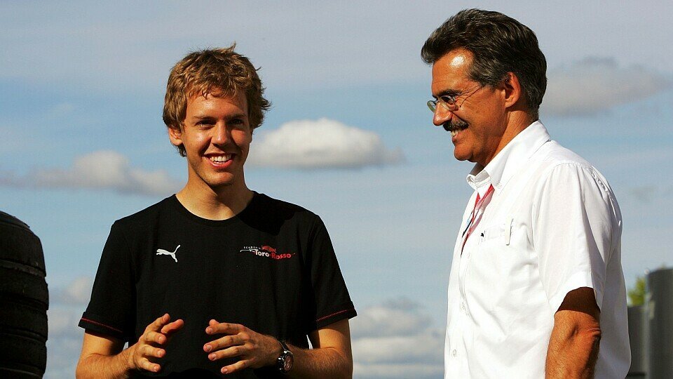 Mario Theissen findet es richtig, dass er Sebastian Vettel zu Toro Rosso gehen ließ, Foto: Sutton