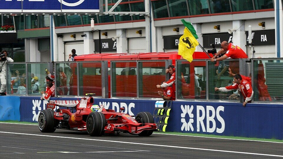 Die Ziellinie brachte Ferrari Triumph und Erlösung, Foto: Sutton