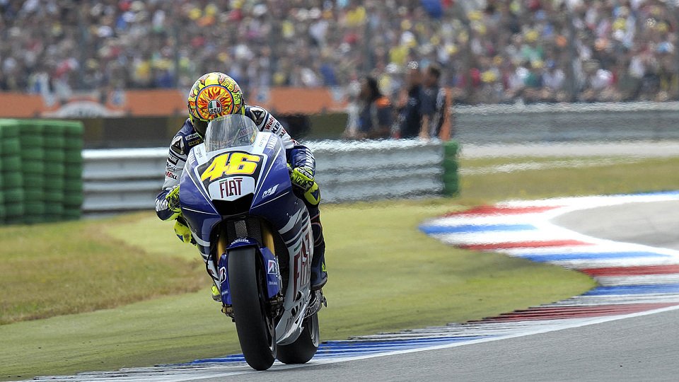 Valentino Rossi stört der Abstand zu Casey Stoner, Foto: Fiat Yamaha