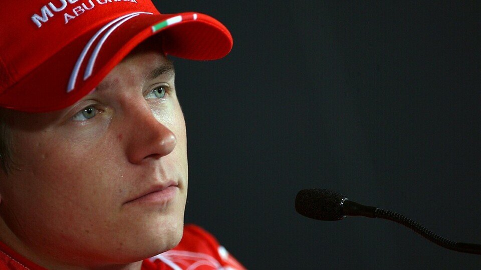 Kimi Räikkönen steht in der Kritik., Foto: Sutton
