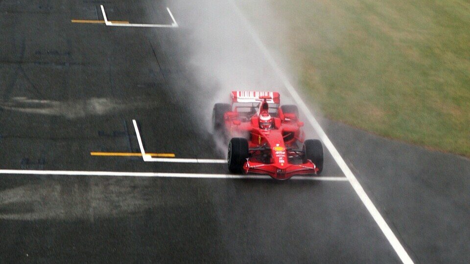 Kimi Räikkönen hatte die falschen Gummis, Foto: Sutton
