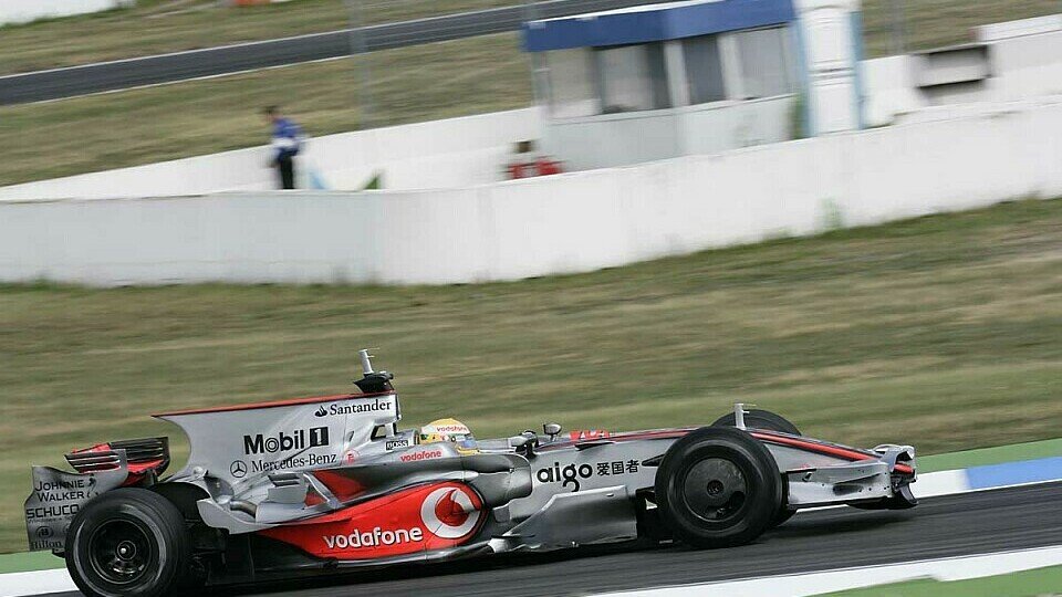 Lewis Hamilton testete die neue Motorabdeckung., Foto: McLaren