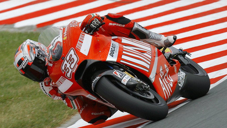 Melandri tappt im Dunkeln über seine Zukunft., Foto: Ducati