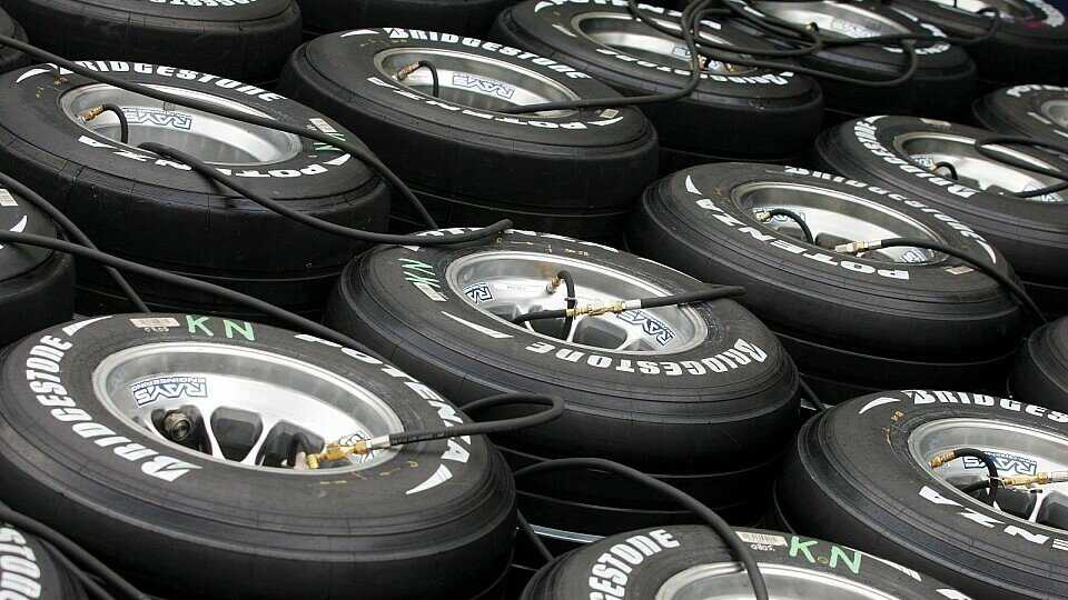 Die Reifen für die letzten vier Rennen stehen fest., Foto: Sutton