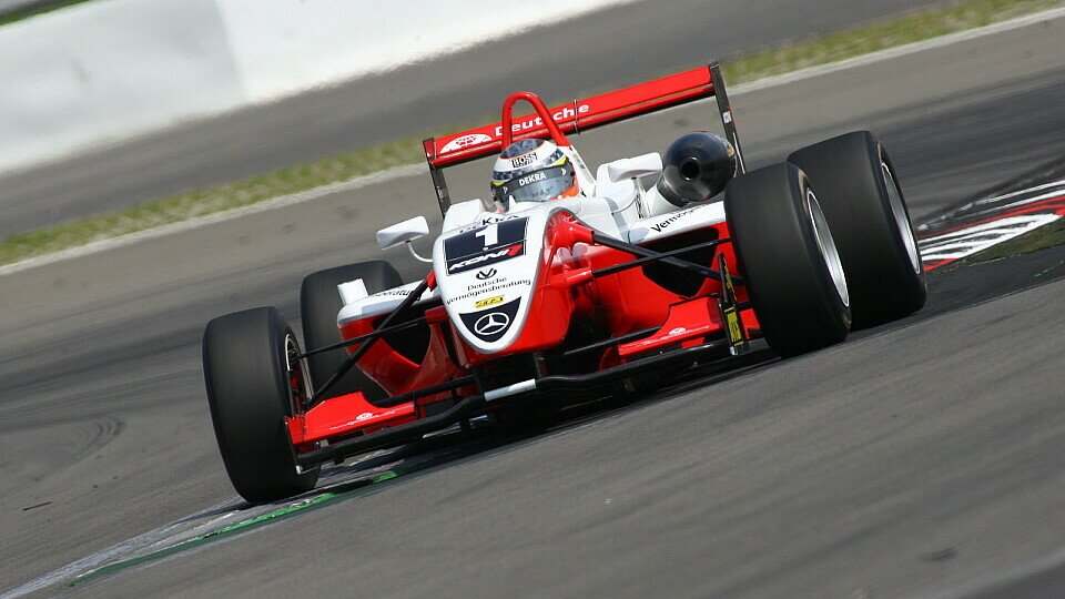 Hülkenberg überstand die erste Runde unbeschadet, Foto: F3 EuroSeries