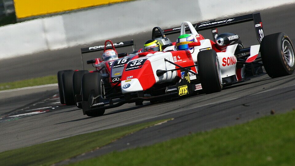 Klingmann verteidigte sich mit allen Mitteln, Foto: F3 EuroSeries