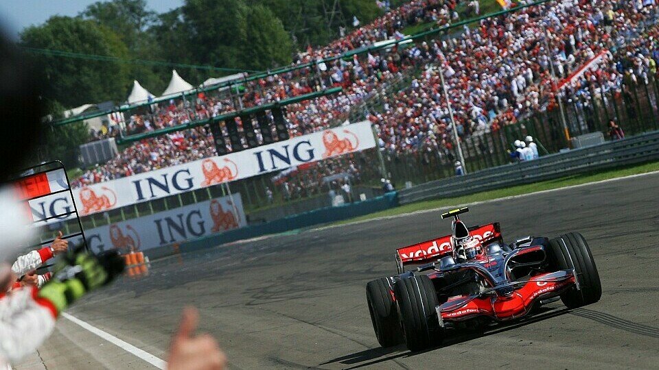 Heikki Kovalainen fuhr seinen ersten Sieg ein., Foto: Sutton