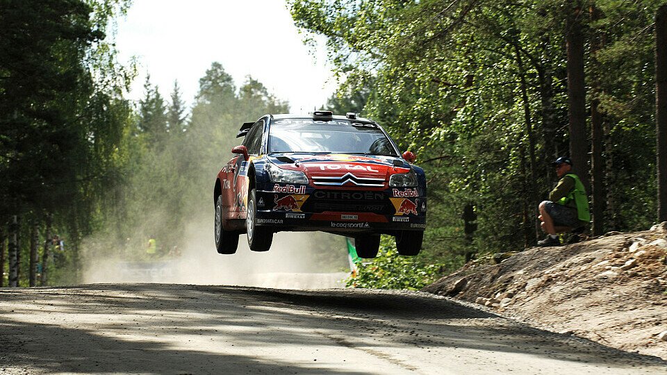 Im letzten Jahr sprang Sébastien Loeb am schnellsten durch die finnischen Wälder., Foto: Hardwick/Sutton