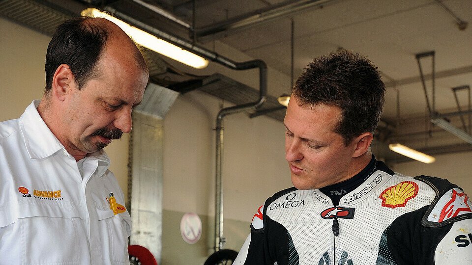 Michael Schumacher ging konzentriert zu Werke, Foto: Motorsport Arena