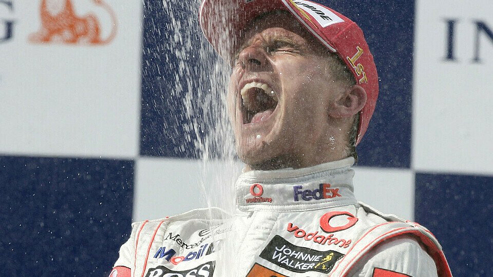 Heikki Kovalainen ließ der Freude freien Lauf., Foto: McLaren