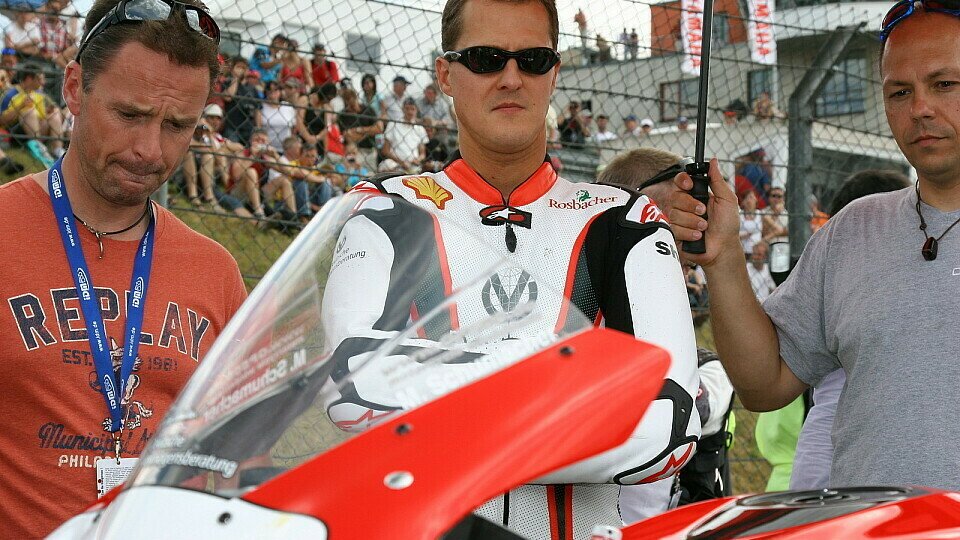 Schumacher hat sich auf zwei Rädern eingelebt., Foto: IDM