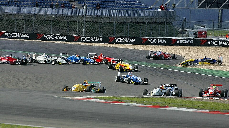 Vervisch lag schon nach dem Start vorne, Foto: F3 Cup Vervisch lag schon nach dem Start vorne, Foto: F3 Cup