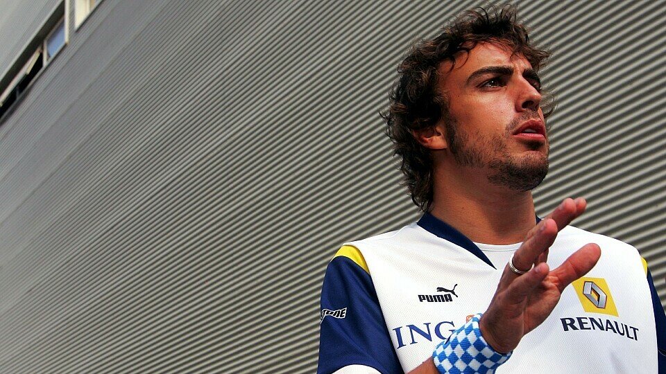 Immer mit der Ruhe: Alonso und Ferrari., Foto: Sutton