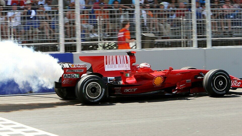 Der Motor ließ Kimi Räikkönen im Stich., Foto: Sutton