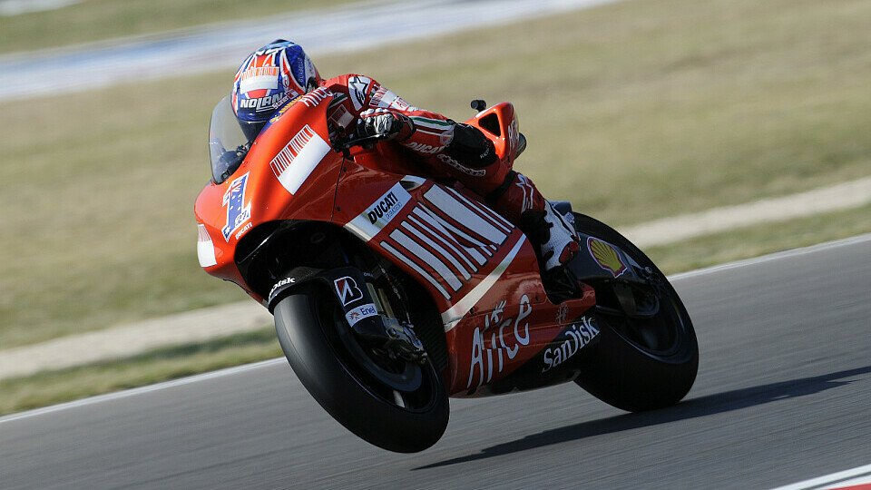 Casey Stoner lässt nicht nach, Foto: Ducati