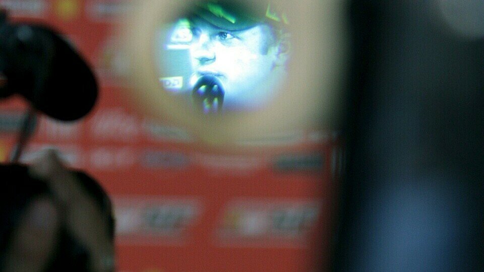 Kimi Räikkönen wird weiter alles probieren, Foto: Sutton Kimi Räikkönen wird weiter alles probieren, Foto: Sutton