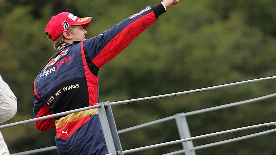 Sebastian Vettel jubelte auf dem Podium., Foto: Sutton