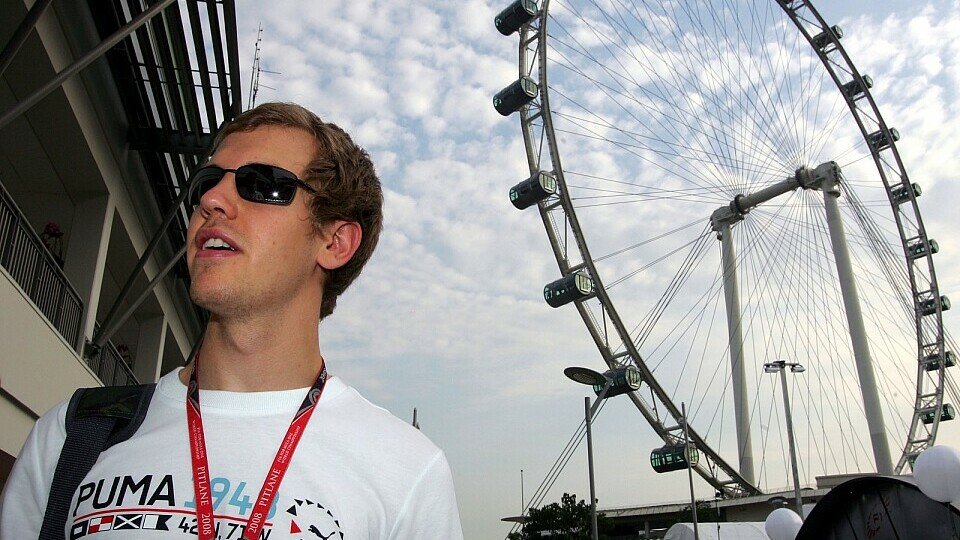 Vettel steht auf das gute, ale Riesenrad, Foto: Sutton