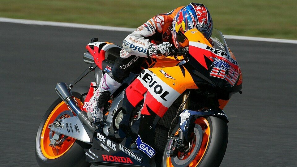 Nicky Hayden muss im Trockenen noch zulegen, Foto: Repsol Honda Nicky Hayden muss im Trockenen noch zulegen, Foto: Repsol Honda