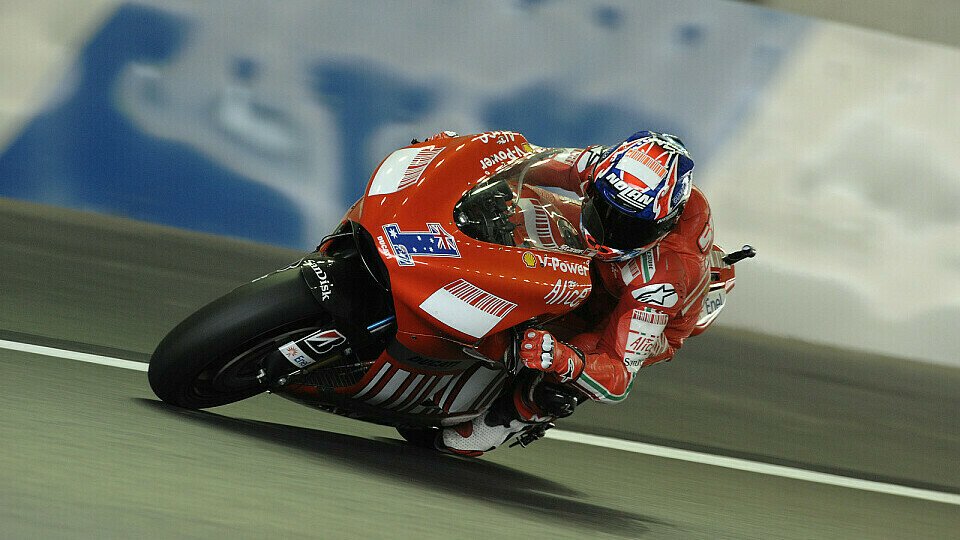 Stoner hatte keine Chance gegen Rossi., Foto: Bridgestone Stoner hatte keine Chance gegen Rossi., Foto: Bridgestone