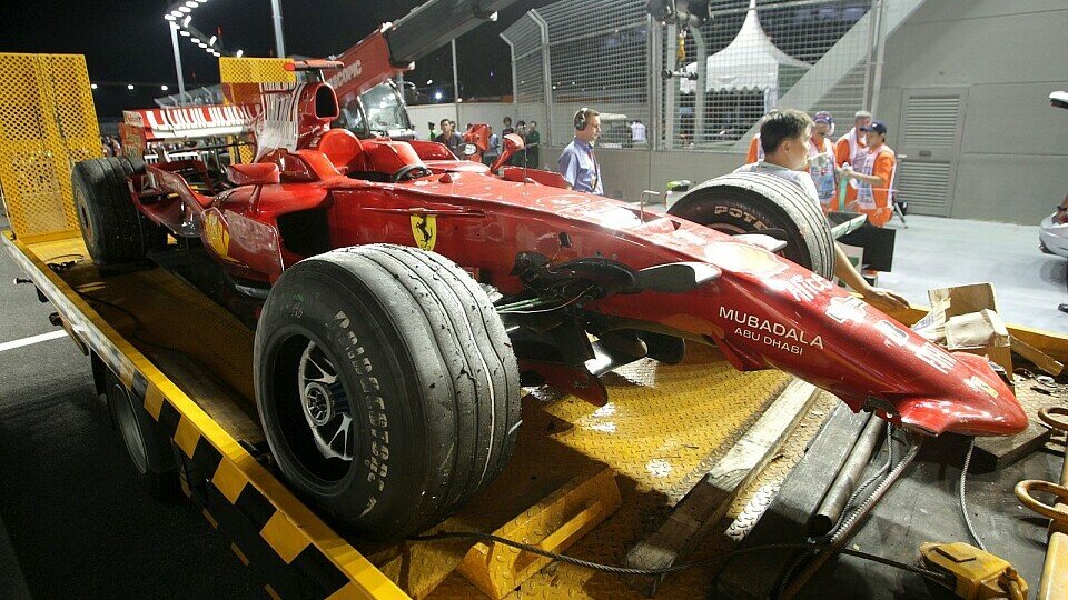 Kimi Räikkönen spitzte den Ferrari an., Foto: Sutton
