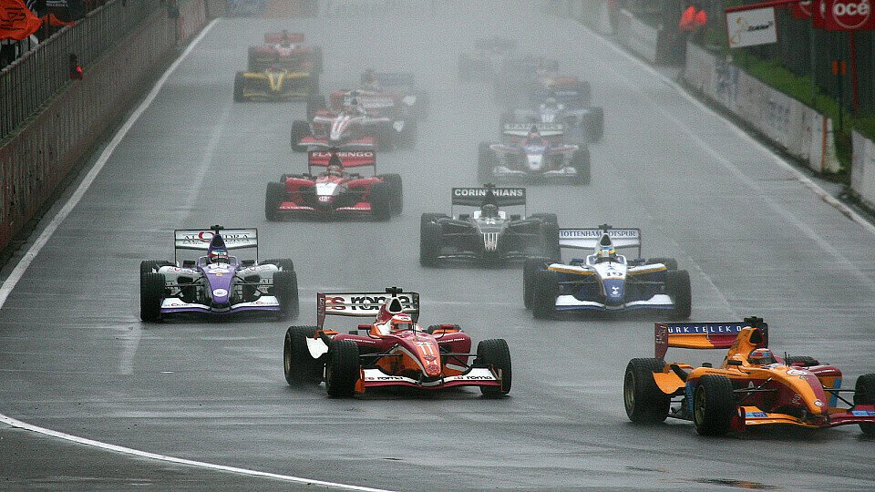 2008 begrüßte Regenwetter die Superleague Formula in Zolder., Foto: Superleague Formula