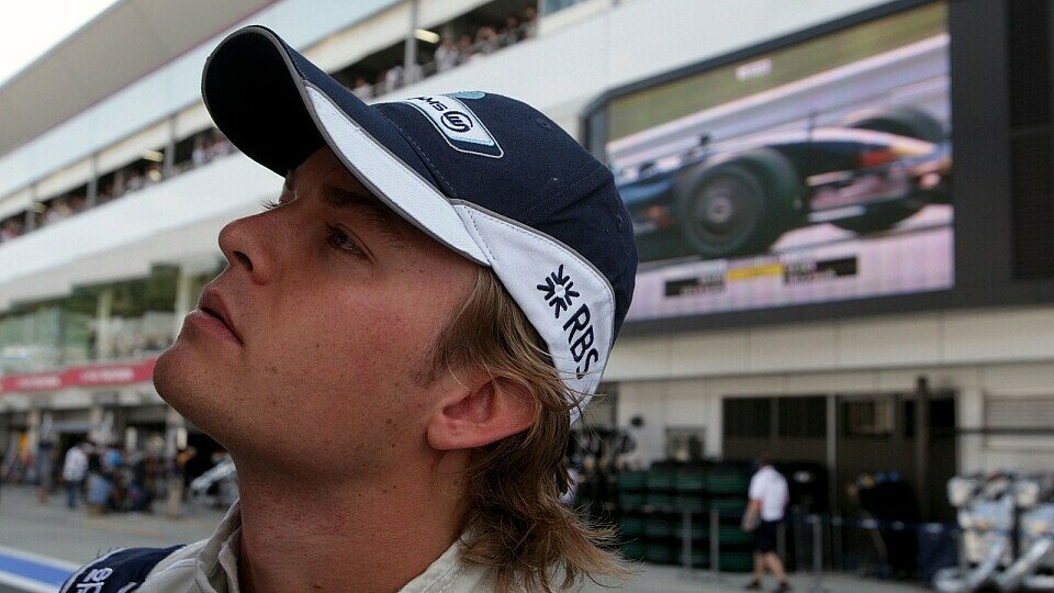 Nico Rosberg muss sich strecken, wenn er ehemals direkte Konkurrenten sehen will, Foto: Sutton