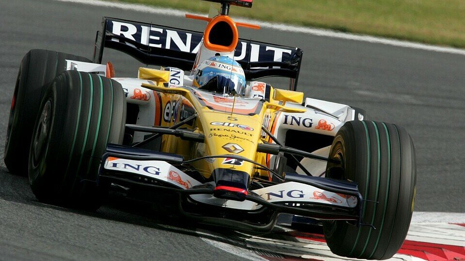 Fernando Alonso war nicht unbedingt langsam unterwegs, Foto: Sutton