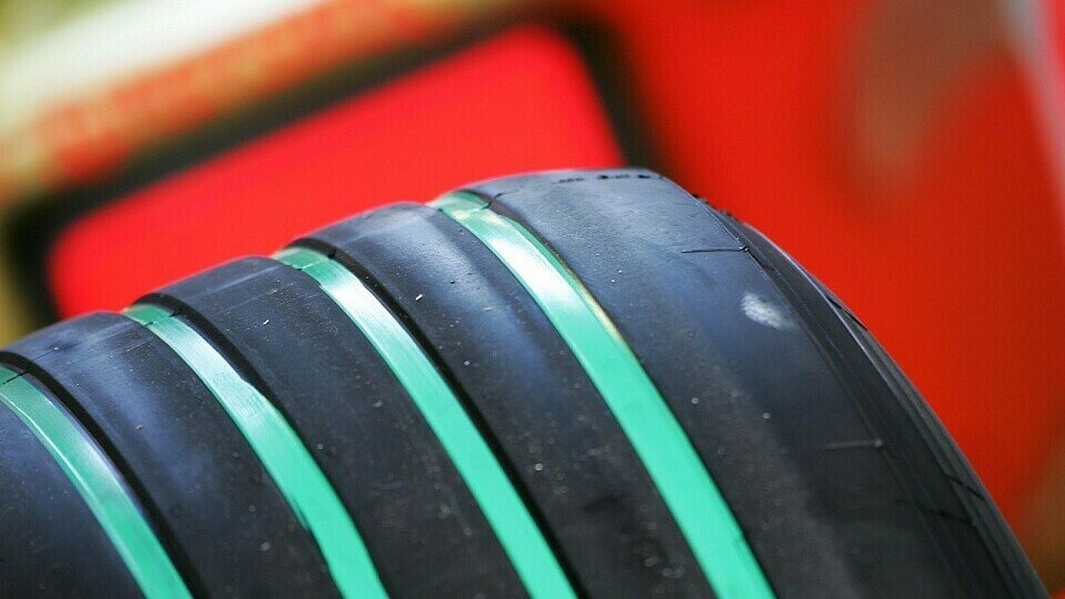 Die neueste Errungenschaft der F1: grüne Rillen., Foto: Sutton