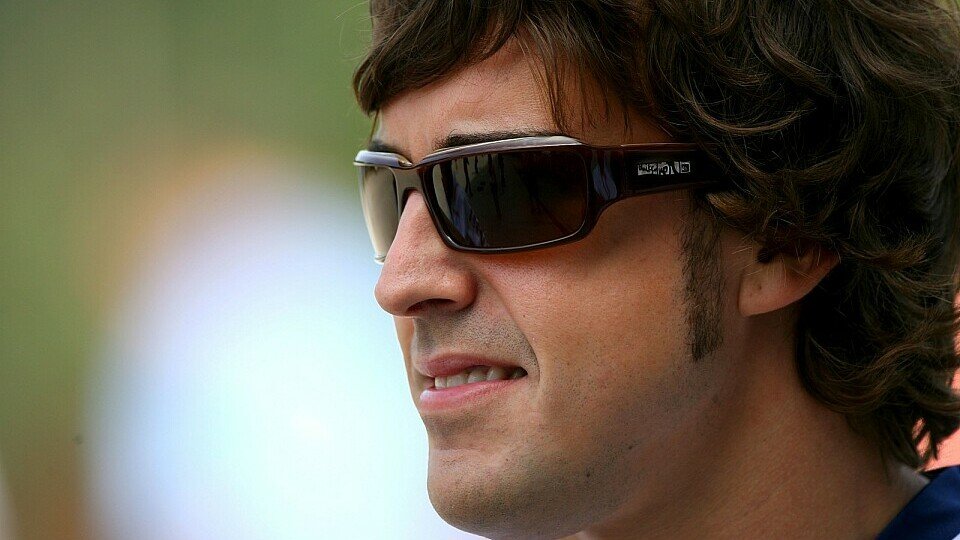 Fernando Alonso weiß, wen er nicht als Weltmeister haben will, Foto: Sutton